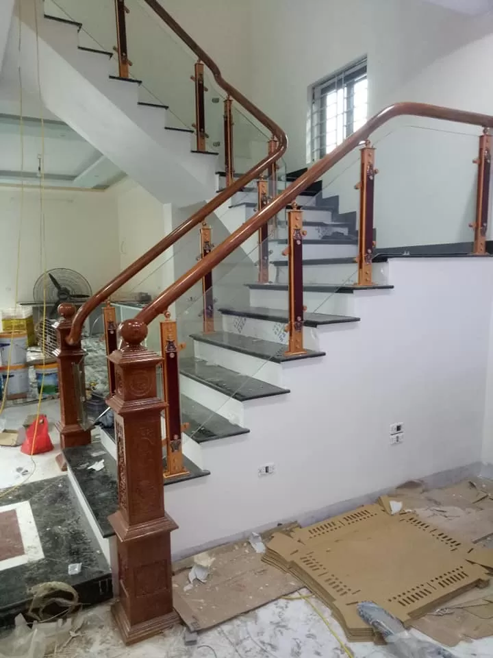 Cầu thang chân kính hợp kim